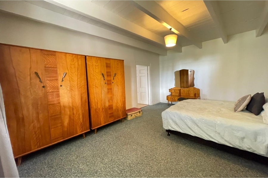 5 Bedroom Property for Sale in Stompneus Bay Western Cape
